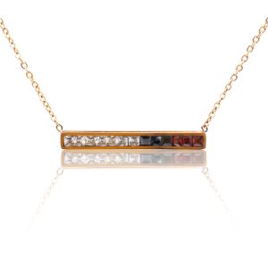 Faux-bijoux of a gold necklace . Made of stainless steel. Κολιέ από ανοξείδωτο ατσάλι σε χρυσό χρώμα
